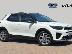 White Used 2022 Kia Stonic 4 SUV | £14,695 (Fair price)