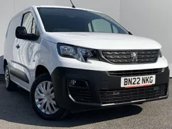 White Used 2022 Peugeot Partner Premium MPV | £11,750 (Good price)