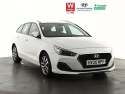 Red Used 2024 MG HS Trophy SUV | £19,299 (Fair price)