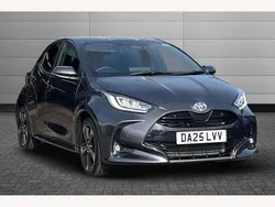 Grey Used 2025 Toyota Yaris Hybrid Hatchback | £25,000 (Fair price)