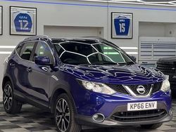 Blue Used 2016 Nissan Qashqai Tekna SUV | £7,499 (Fair price)