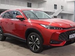 Red Used 2024 MG HS SE SUV | £19,999 (Expensive)