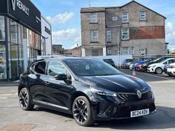 Metallic diamond black Used 2024 Renault Clio V Techno Hatchback | £17,344 (Fair price)