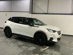 White Used 2021 Peugeot e-2008 Premium SUV | £13,498 (Fair price)