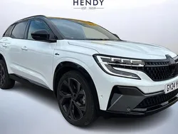 White/black Used 2024 Renault Austral Iconic Esprit Alpine SUV | £27,299 (Fair price)