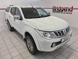 White Used 2016 Mitsubishi L200 Pickup | £16,499 (Fair price)