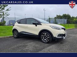 Cream/black Used 2017 Renault Captur Dynamique SUV | £7,699 (Fair price)