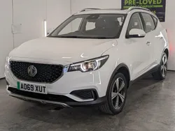 White Used 2020 MG ZS Exclusive Sedan | £9,800 (Fair price)