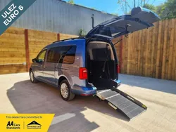 Blue Used 2018 VW Caddy Maxi Life Life MPV | £18,901 (Fair price)