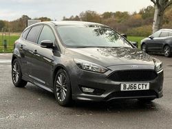 Grey Used 2016 Ford Focus ST-Line Hatchback | £5,995 (Good price)