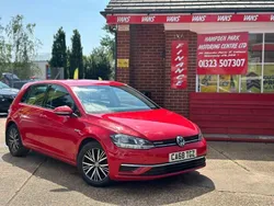 Tornado red Used 2018 VW Golf VII SE Hatchback | £13,300 (Good price)