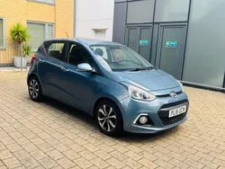 Blue Used 2016 Hyundai i10 Premium SE Hatchback | £3,495 (Super price)