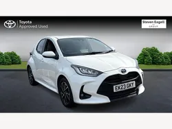 White Used 2023 Toyota Yaris Hybrid Design Hatchback | £18,252 (Fair price)