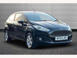 Black Used 2015 Ford Fiesta Zetec Hatchback | £5,390 (Fair price)