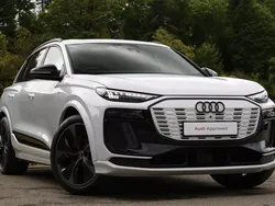 White Used 2025 Audi Q6 e-tron Advanced SUV | £67,995 (Good price)