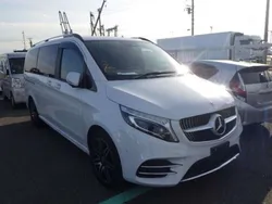 White Used 2020 Mercedes V220 AMG line MPV | £31,663