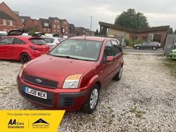 Orange Used 2008 Ford Fusion Style Hatchback | £1,695 (Fair price)