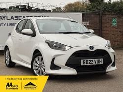 White Used 2022 Toyota Yaris Hybrid Hatchback | £12,890 (Good price)