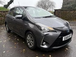 Grey Used 2019 Toyota Yaris Hybrid Hatchback | £10,995 (Good price)