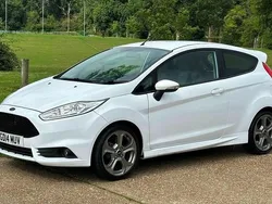 White Used 2014 Ford Fiesta Zetec Hatchback | £4,695 (Fair price)