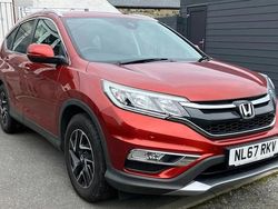 Red Used 2017 Honda CR-V SE Plus SUV | £12,099 (Fair price)