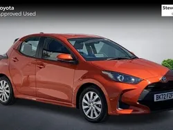 Orange Used 2022 Toyota Yaris Hybrid Hatchback | £15,928 (Fair price)