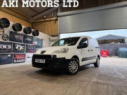 White Used 2010 Peugeot Partner S Van | £3,000 (A bit pricey)