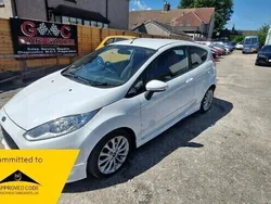 White Used 2015 Ford Fiesta Zetec Hatchback | £3,795 (Good price)