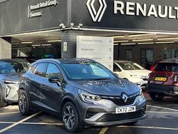 Metallic oyster grey Used 2022 Renault Captur Iconic SUV | £17,480 (A bit pricey)