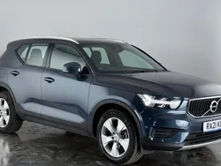 Blue Used 2021 Volvo XC40 Momentum SUV | £20,350 (Fair price)