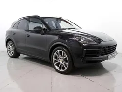 Black Used 2018 Porsche Cayenne SUV | £40,999 (Fair price)