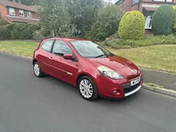 Red Used 2011 Renault Clio II Dynamique Hatchback | £1,495 (Good price)