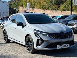 Red New 2025 Renault Clio V Esprit Alpine Hatchback | £21,490 (Fair price)