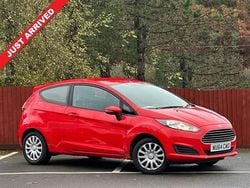 Red Used 2014 Ford Fiesta Style Hatchback | £4,999 (Good price)