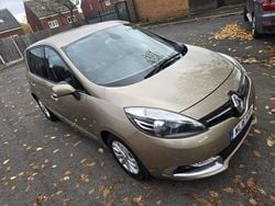 Beige Used 2016 Renault Scénic III Dynamique MPV | £2,995 (Super price)