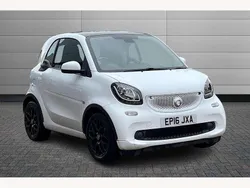 White Used 2016 Smart ForTwo Coupé Coupe | £7,580 (Fair price)