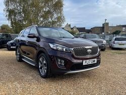 Red Used 2017 Kia Sorento 4 SUV | £15,395 (Good price)