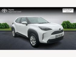 White Used 2024 Toyota Yaris Hybrid Hatchback | £21,946 (A bit pricey)
