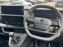 White Used 2024 Peugeot Expert Van | £19,998 (Fair price)