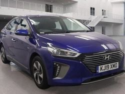 Blue Used 2019 Hyundai Ioniq Premium SE Hatchback | £11,490 (Fair price)