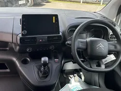 White New 2024 Citroën Berlingo MPV | £15,695 (Good price)