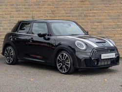 Black Used 2024 Mini Cooper S Hatch Hatchback | £26,990 (Fair price)