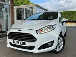 White Used 2015 Ford Fiesta Zetec Hatchback | £6,195 (Fair price)