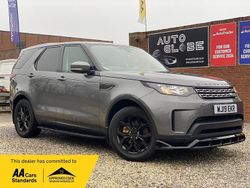 Grey Used 2019 Land Rover Discovery 5 S SUV | £18,990 (Good price)