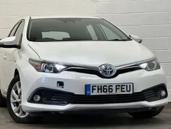 Used 2016 Toyota Auris Hybrid Business Edition | £7,995 (Fair price)