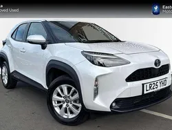 White Used 2025 Toyota Yaris Cross SUV | £24,999 (Fair price)