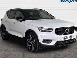 White Used 2019 Volvo XC40 R-Design Pro SUV | £24,245 (Fair price)