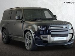 Santorini black Used 2024 Land Rover Defender HSE Dynamic Estate | £66,050 (Fair price)