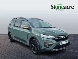 Green Used 2024 Dacia Jogger Extreme MPV | £16,439 (Fair price)