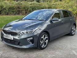 Grey Used 2019 Kia Ceed Hatchback | £10,600 (Good price)